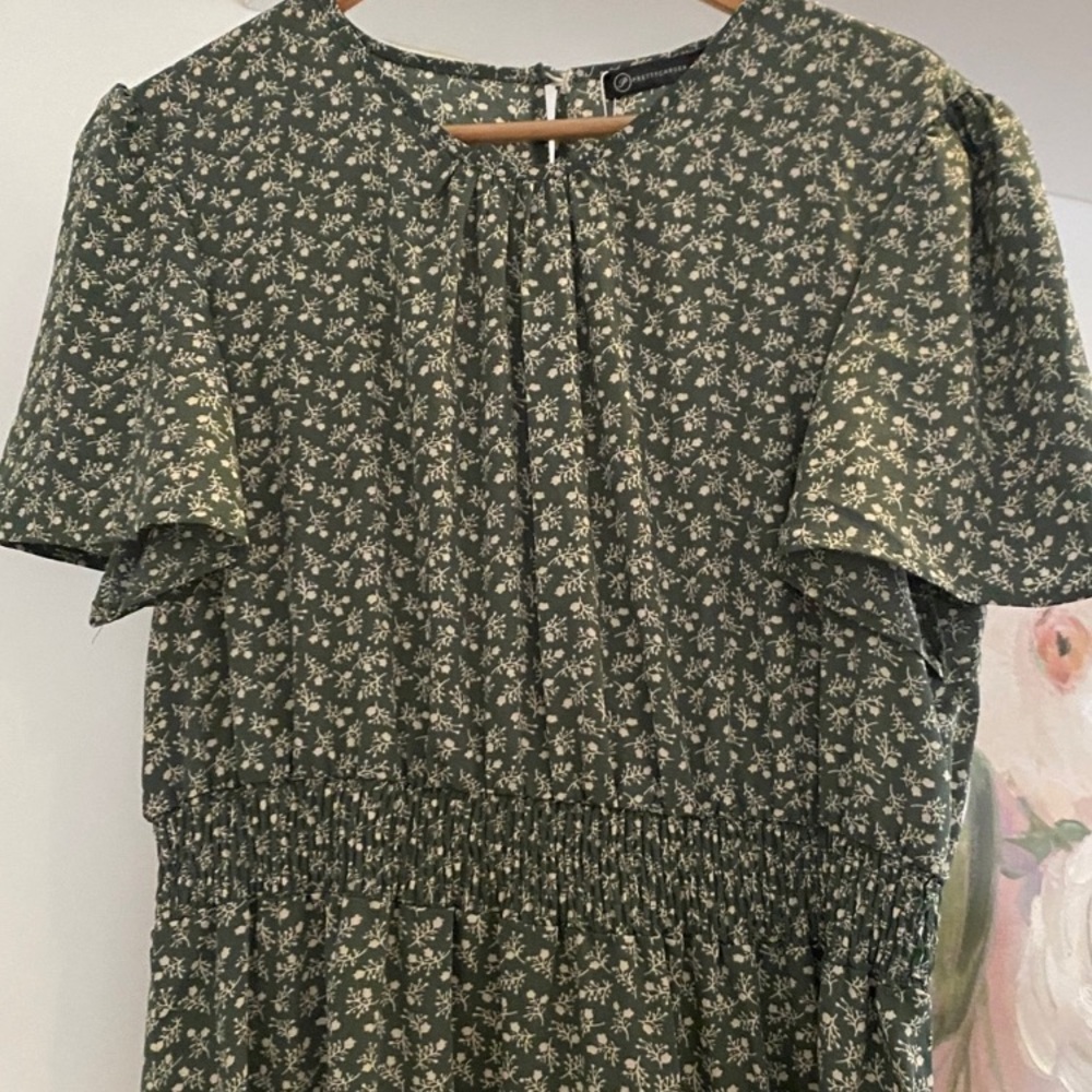 Pretty Garden Maxi Dress - Picture 2 of 3